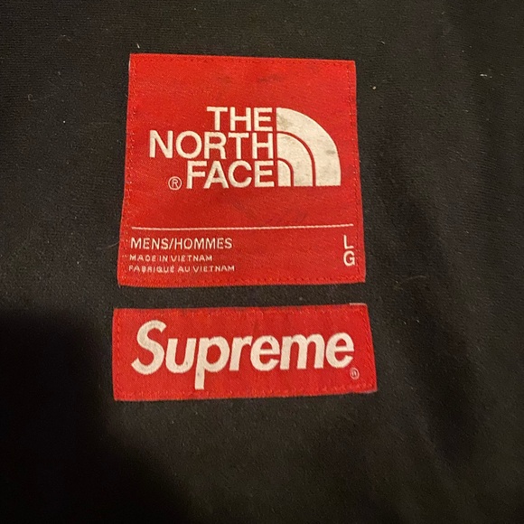 Supreme The North Face "Studded" Mountain Light Jacket SS21 - Picture 1 of 4